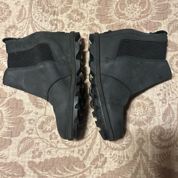 Sorel Joan Rhapsody Chelsea Women's Black Wedge Boots - Picture 6 of 7